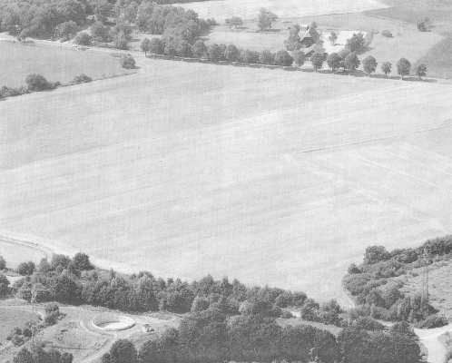 Groppenbruch vor der Umwandlung von Agrar- und Haldenland zum interkommunalen Gewerbegebiet für Lünen und Dortmund. Wie Dortmunds Planungsamtsleiter Ostholt sagte, werde der Dortmunder Rat dem Gewerbegebiet zustimmen. Foto: Oskar Neubauer